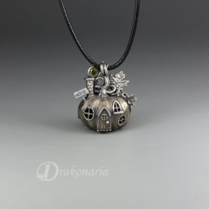 "Pumpkin house" class