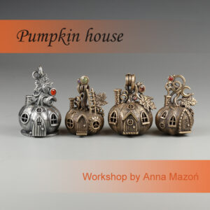 "Pumpkin house" class